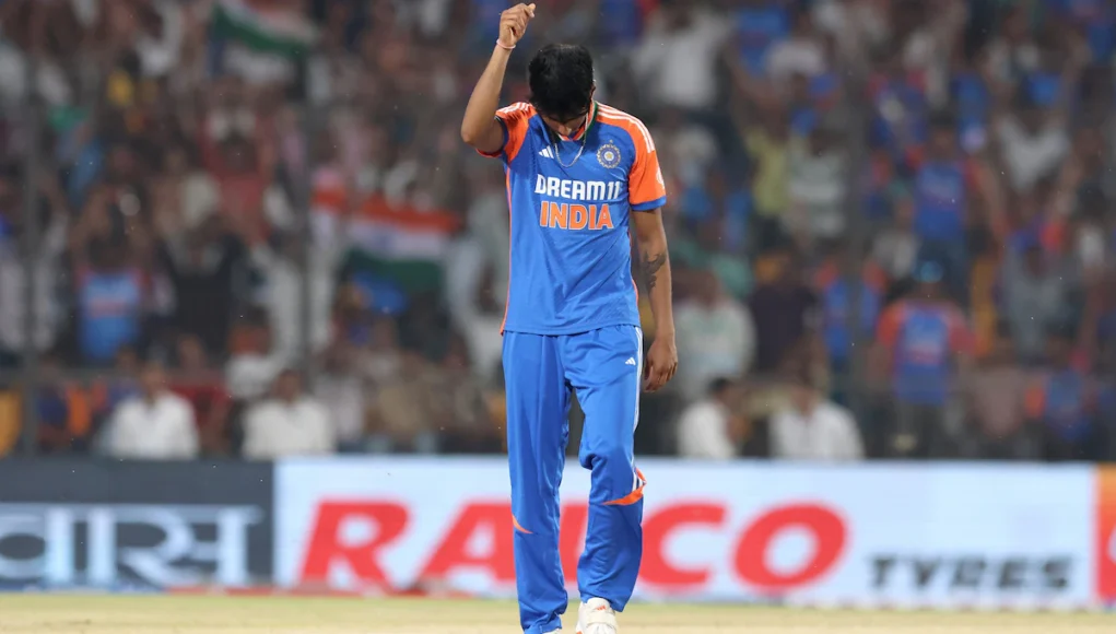 Mayank Yadav Can Return to Bowling at High Pace, Says Aakash Chopra