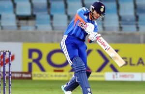 Smriti Mandhana Doesn’t Need to Copy Harmanpreet Kaur, Says Anjum Chopra Smriti Mandhana Doesn't Need to Copy Harmanpreet Kaur, Says Anjum Chopra